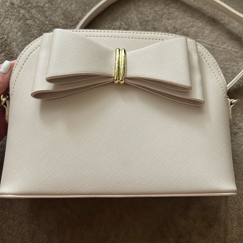 Elegant Cream Bow Handbag